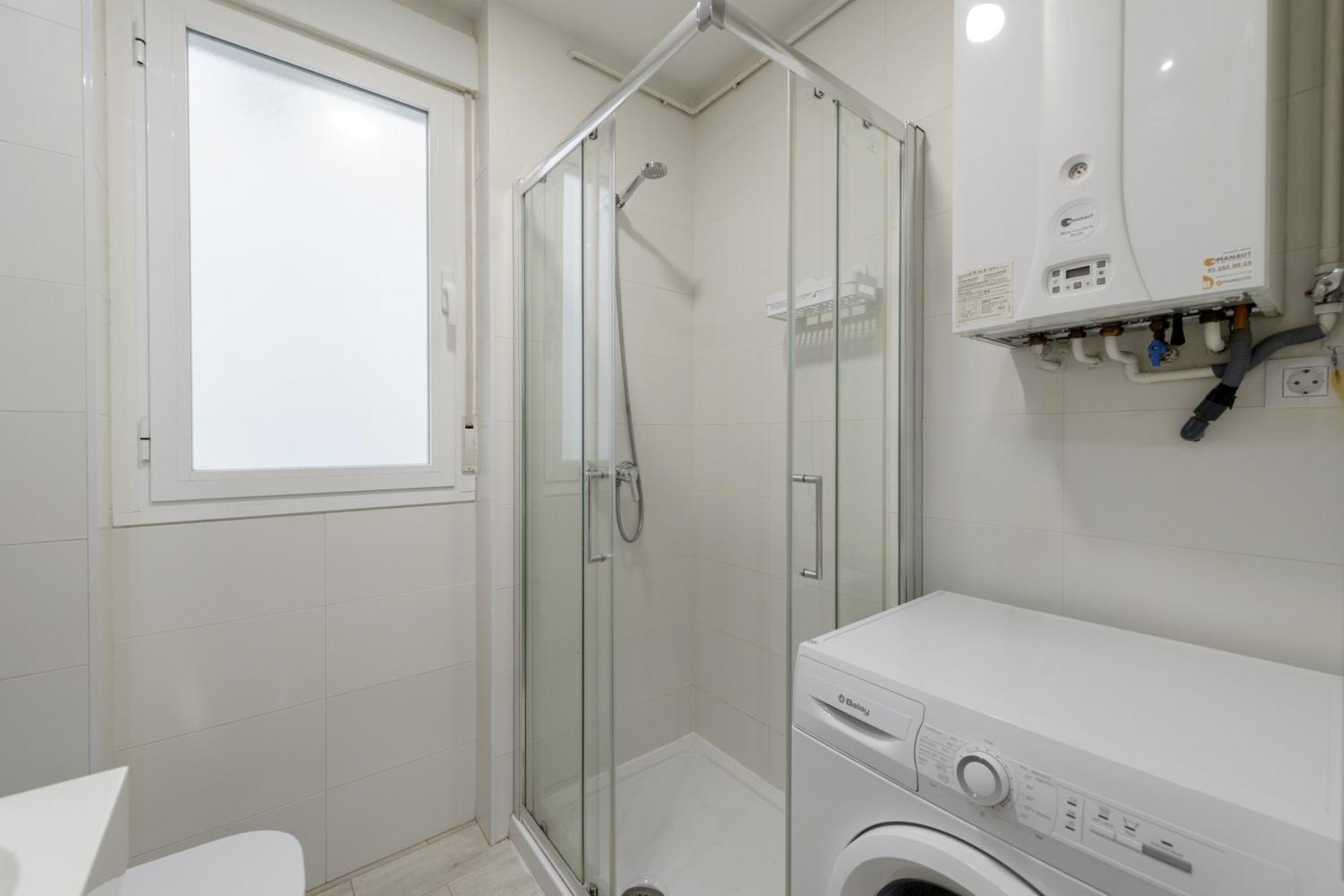 Apartamento Avila Calle, Precioso Estudio En Santiago Bernabeu-Estrecho En Segundo Piso Sin Ascensor Madrid Exterior foto