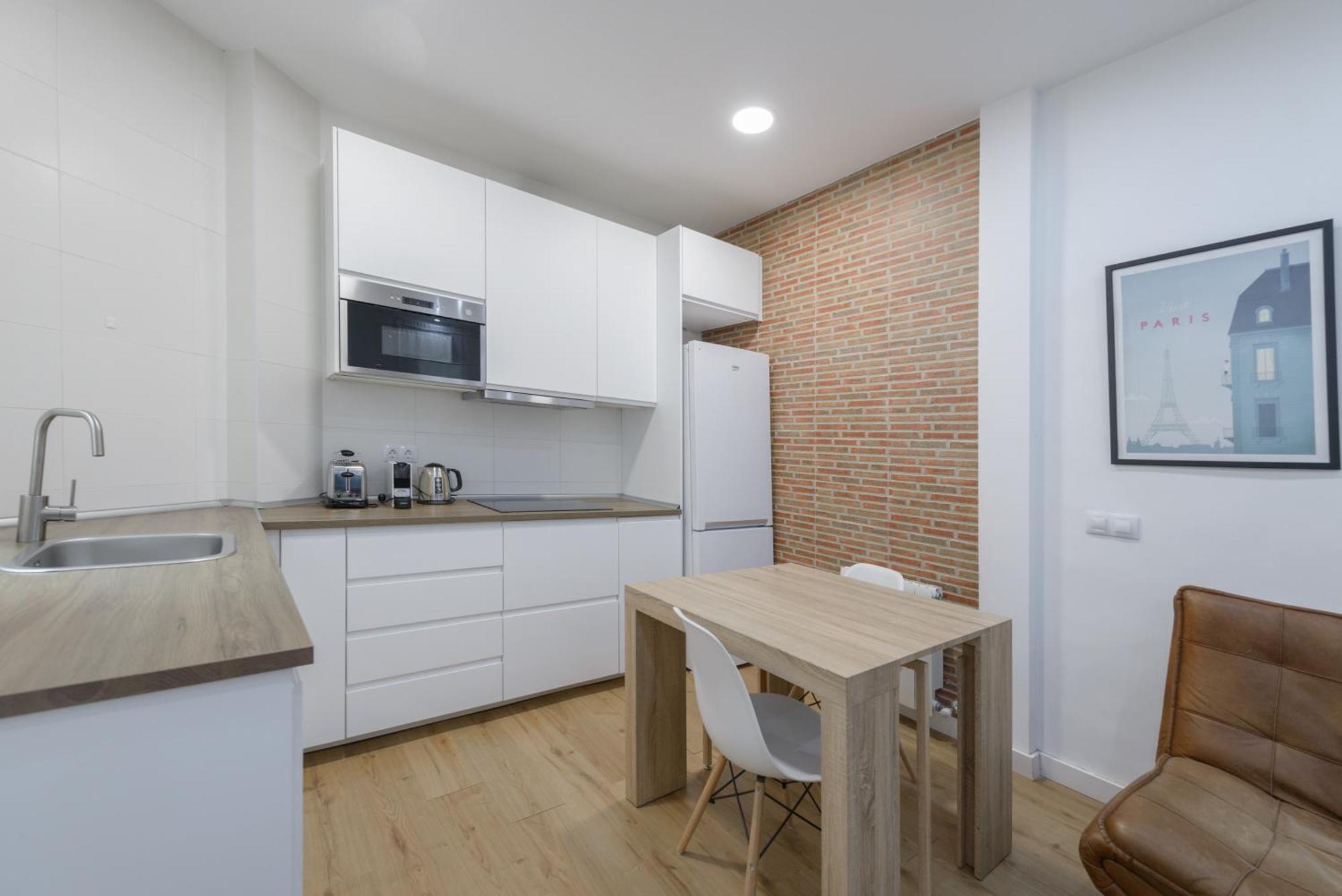 Apartamento Avila Calle, Precioso Estudio En Santiago Bernabeu-Estrecho En Segundo Piso Sin Ascensor Madrid Exterior foto